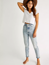 Load image into Gallery viewer, Free People Zuri Mom Jeans
